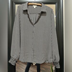 Chic Houndstooth Black and White Women's Button Down Shirt